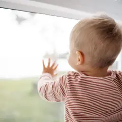 Płacz i marudzenie? Jak rozpoznać skok rozwojowy i zrozumieć dziecko