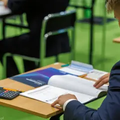 Zło w tekstach kultury: Analiza, przykłady, klucz do matury