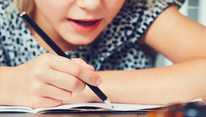Objawy dysleksji rozwojowej: Od przedszkola do dorosłości co musisz wiedzieć?