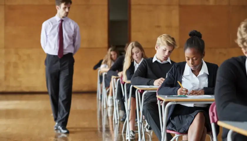 Matura z dysleksją: Jakie dostosowania naprawdę Ci przysługują?