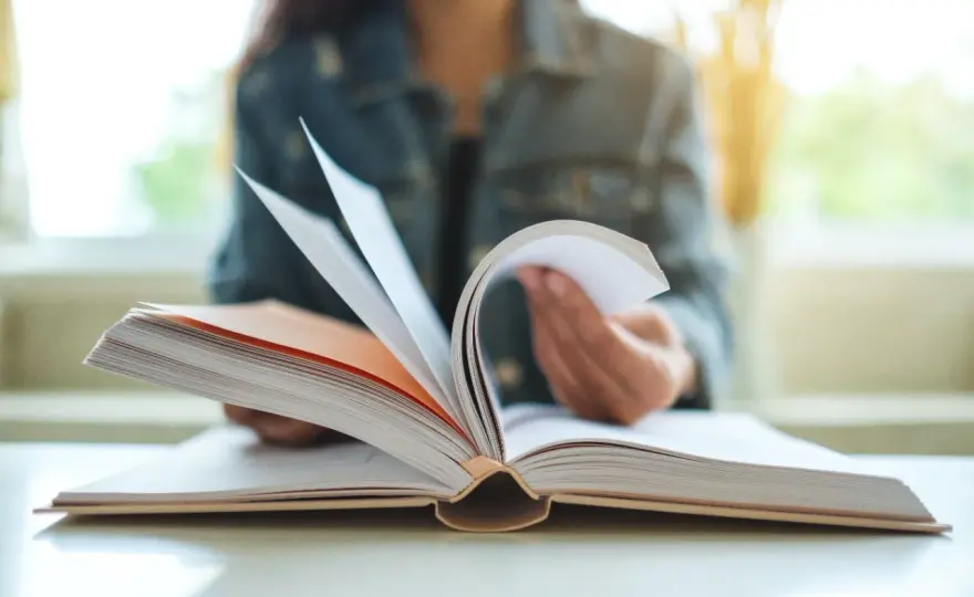 Patriotyzm w literaturze polskiej: co musisz wiedzieć przed maturą?